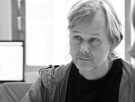 Schwarz-Weiß-Portraitfoto von Prof. Dr. Klaus Teltenkötter - Projektleitung Digitale Fertigung Hochschule Mainz