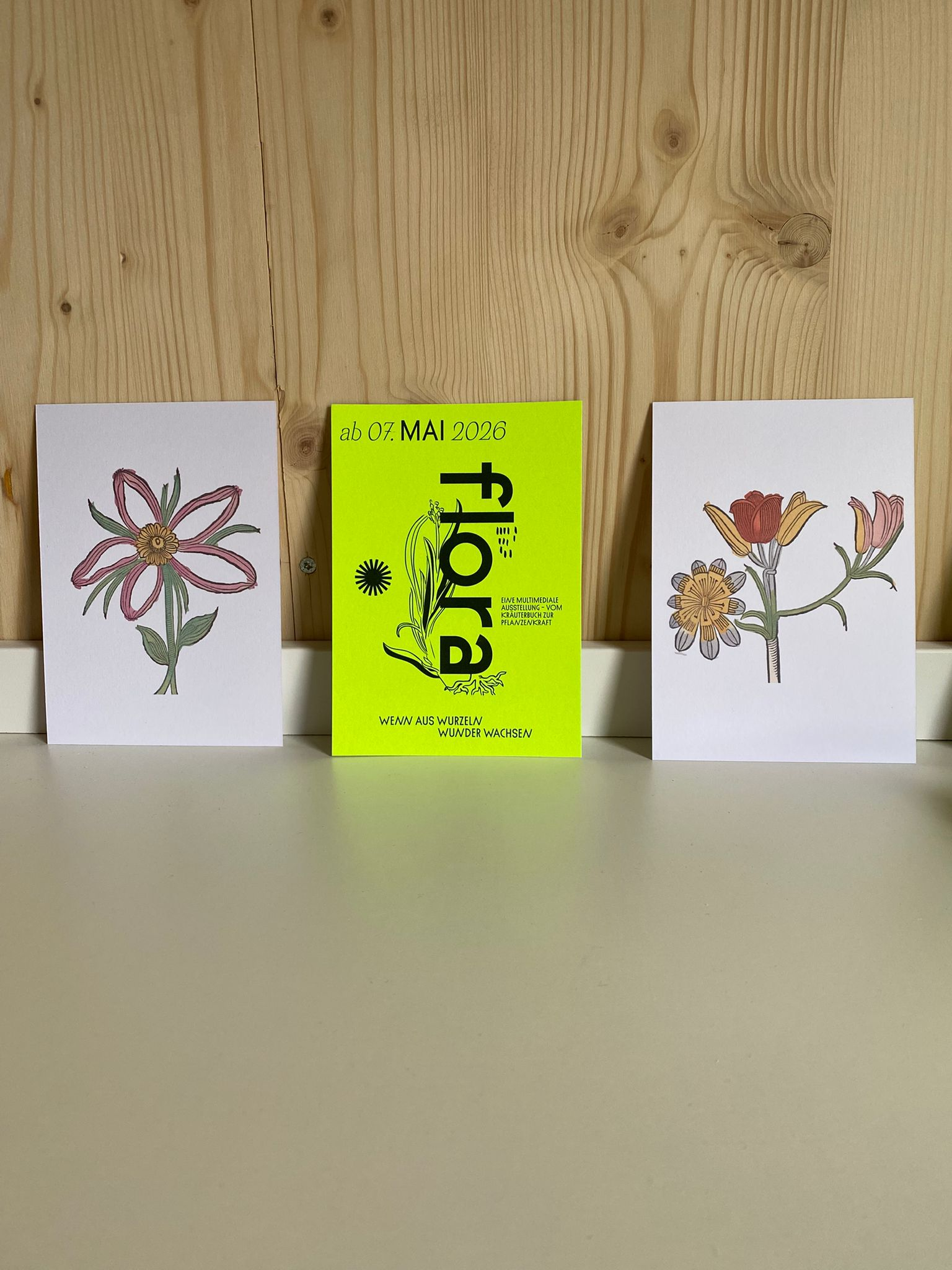 Postkarten zur Ankündigung der FLORA-Ausstellung 2026